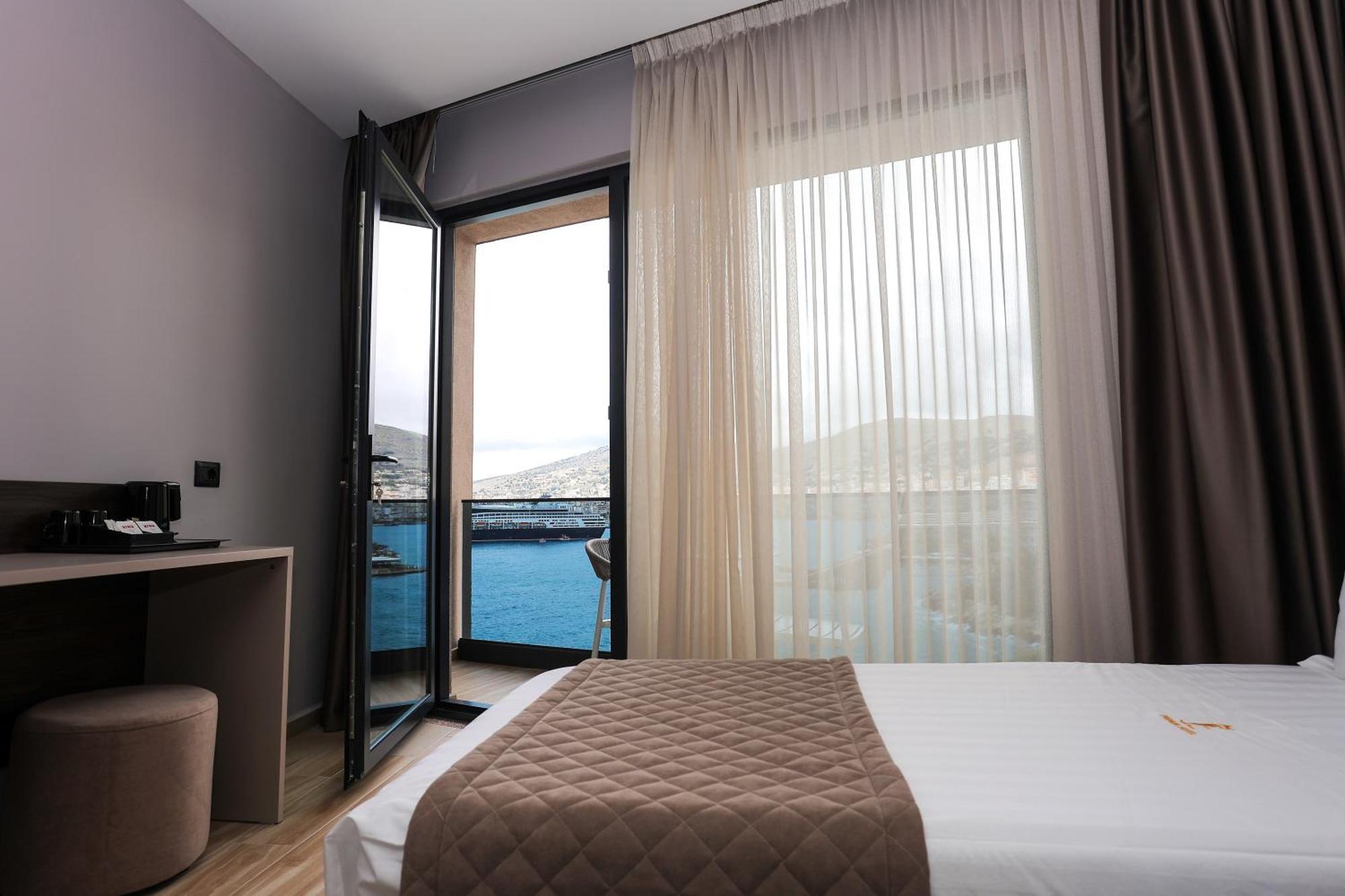 Joelle Premium Hotel Sarande Ngoại thất bức ảnh