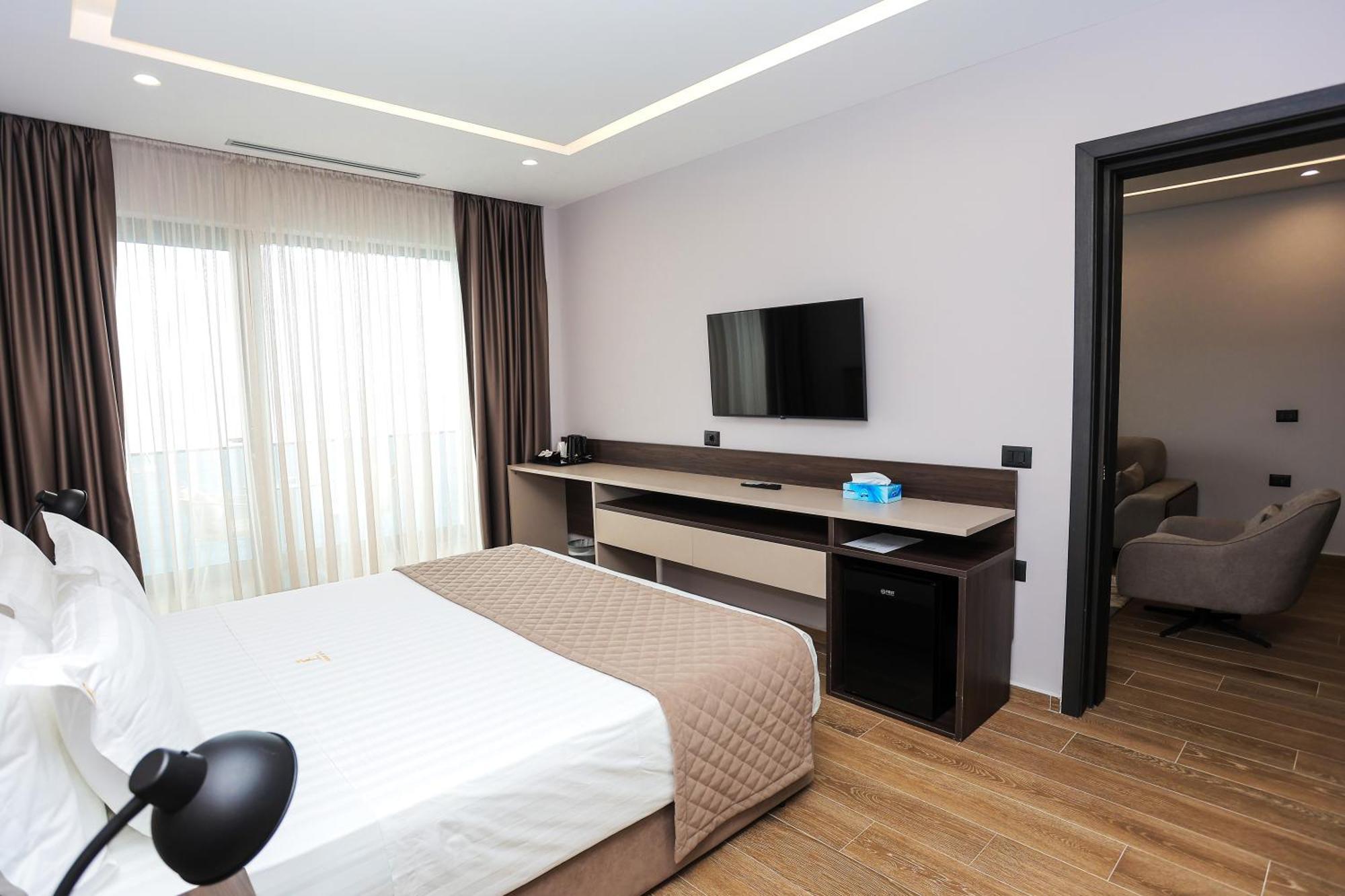Joelle Premium Hotel Sarande Ngoại thất bức ảnh