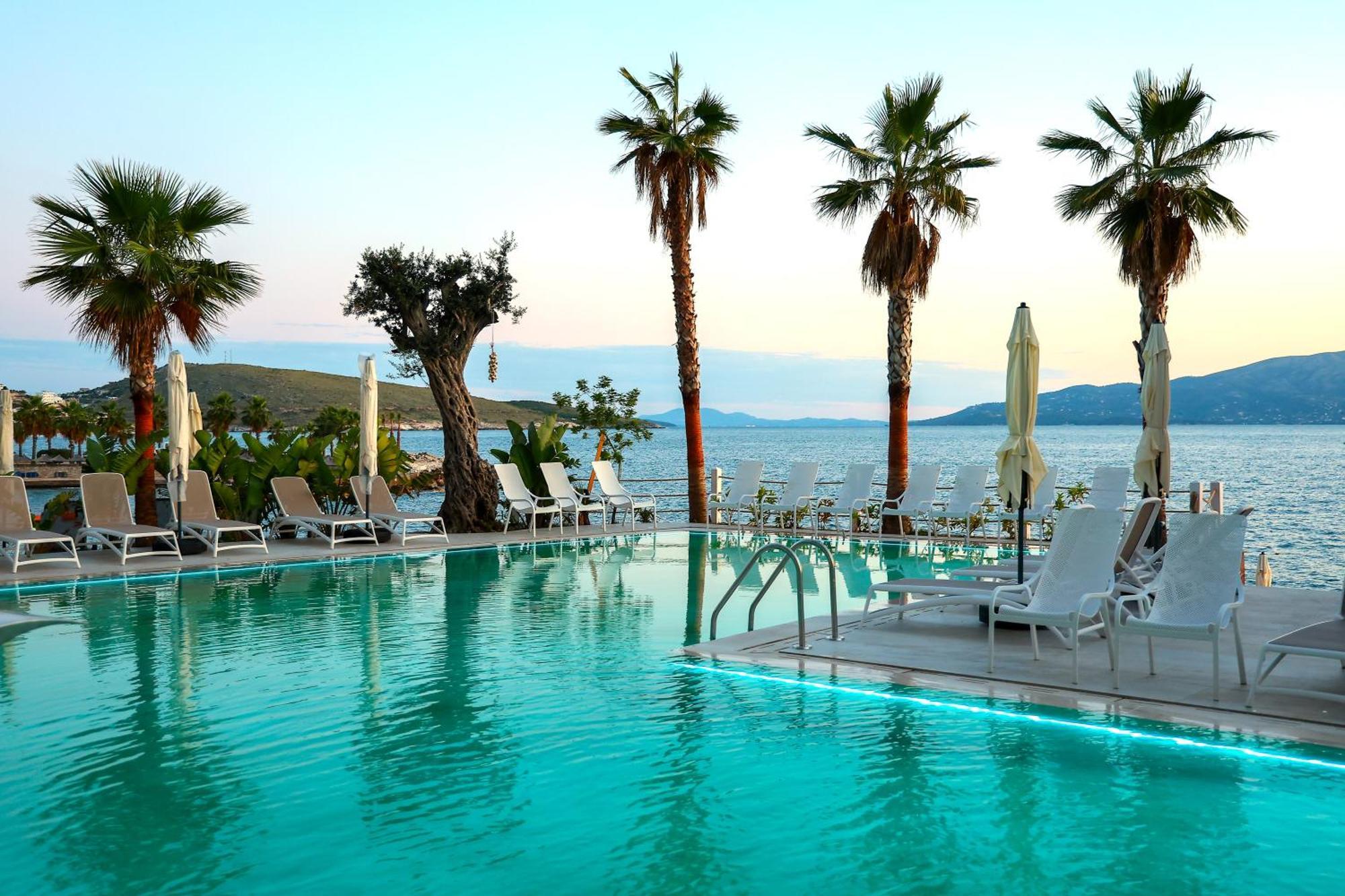 Joelle Premium Hotel Sarande Ngoại thất bức ảnh