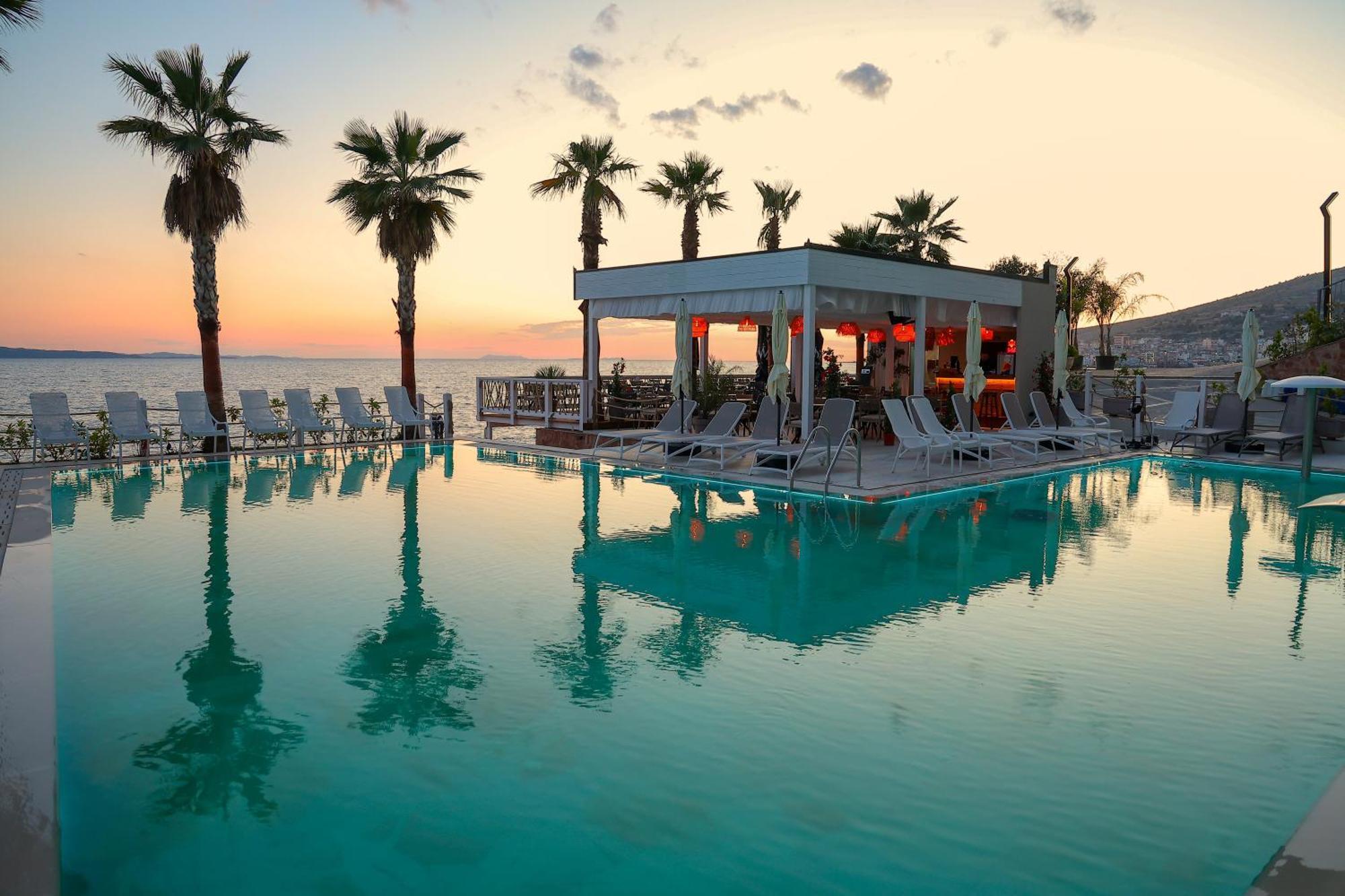Joelle Premium Hotel Sarande Ngoại thất bức ảnh