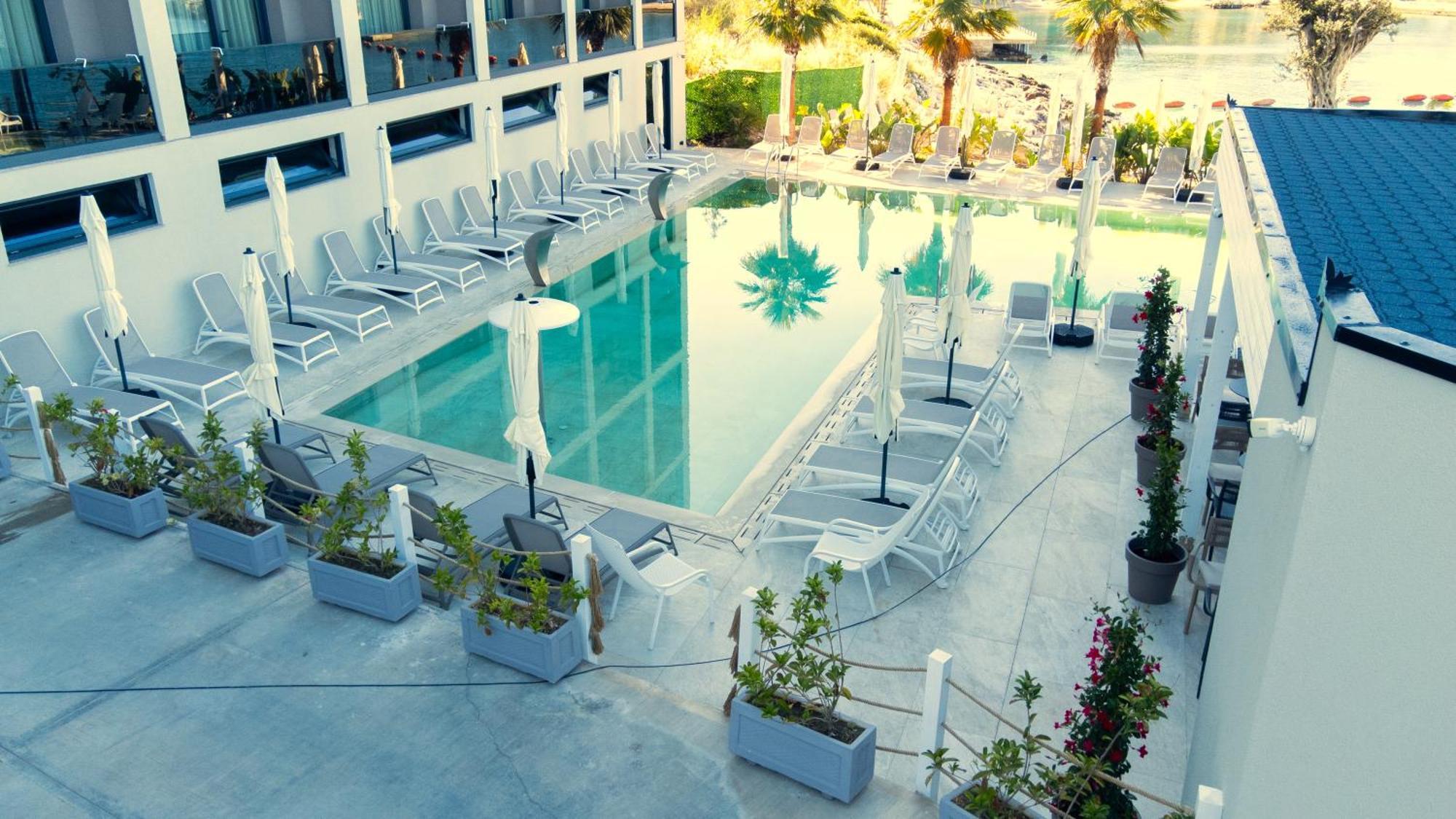 Joelle Premium Hotel Sarande Ngoại thất bức ảnh